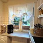 Sky & Homes Sturmmoewe I Reetdach-refugium Mit Parkgarten In Spo Апартаменты Bohl