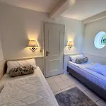 Sky & Homes Sturmmoewe I Reetdach-refugium Mit Parkgarten In Spo Апартаменты Bohl