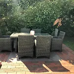 Sky & Homes Sturmmoewe I Reetdach-refugium Mit Parkgarten In Spo * Bohl