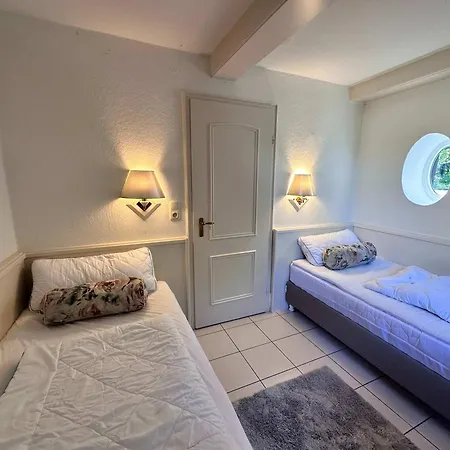 Sky & Homes Sturmmoewe I Reetdach-refugium Mit Parkgarten In Spo Apartment Sankt Peter-Ording