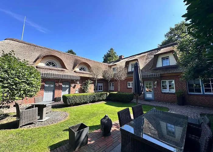 Sky & Homes Sturmmoewe I Reetdach-refugium Mit Parkgarten In Spo Sankt Peter-Ording