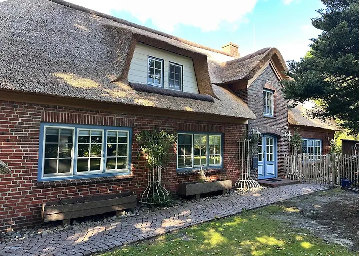 Sky & Homes Sturmmoewe I Reetdach-refugium Mit Parkgarten In Spo Sankt Peter-Ording
