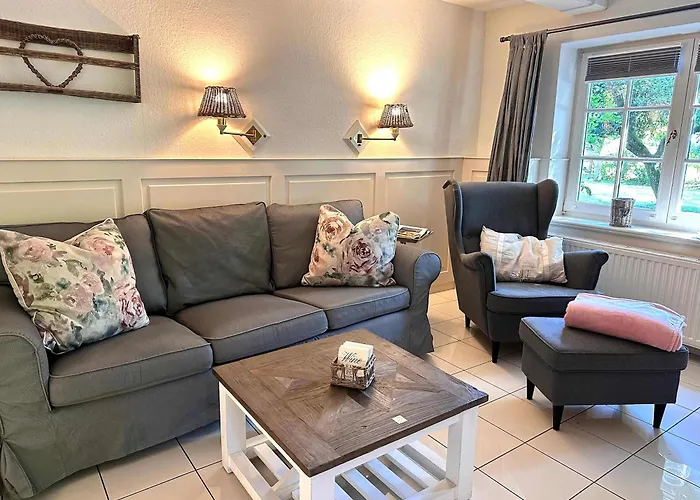 Sky & Homes Sturmmoewe I Reetdach-refugium Mit Parkgarten In Spo *