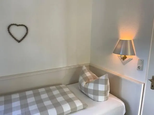 Sky & Homes Sturmmoewe I Reetdach-refugium Mit Parkgarten In Spo * Sankt Peter-Ording