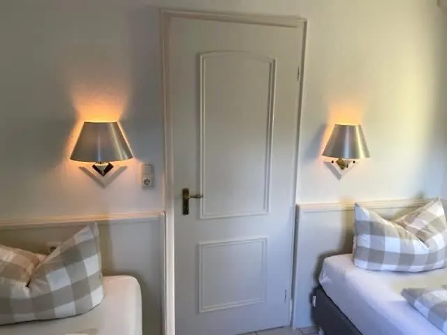 Sky & Homes Sturmmoewe I Reetdach-refugium Mit Parkgarten In Spo Lejlighed Sankt Peter-Ording