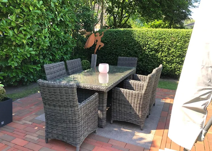 Sky & Homes Sturmmoewe I Reetdach-refugium Mit Parkgarten In Spo Lejlighed