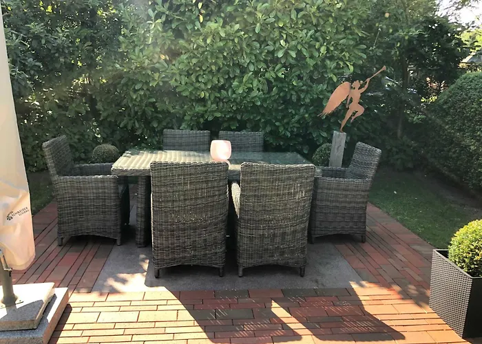 Sky & Homes Sturmmoewe I Reetdach-refugium Mit Parkgarten In Spo * Sankt Peter-Ording